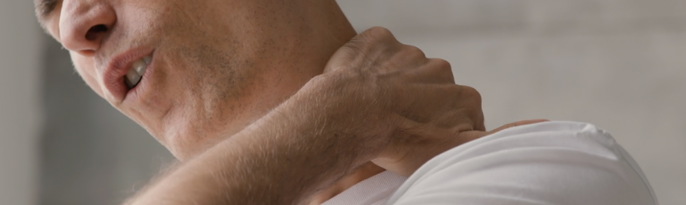 Боль при повороте шеи