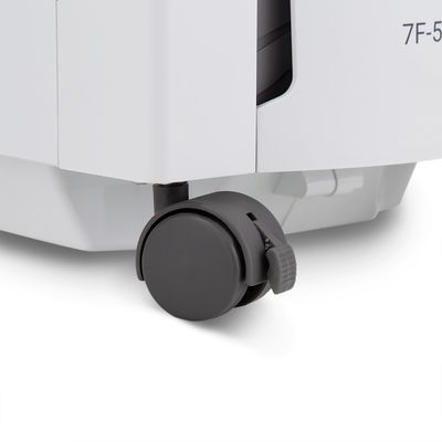 Концентратор кислорода Армед 7F-5C оснащен колесами