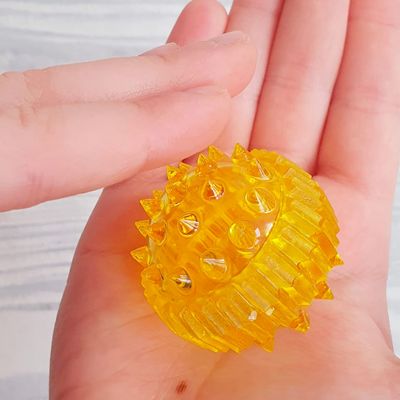 Массажный шарик Су-Джок с двумя кольцевыми пружинами для массажа рук