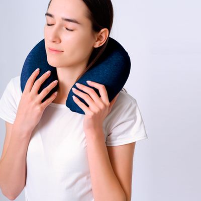 Способ применения подушки для путешествий OrtoCorrect Турист