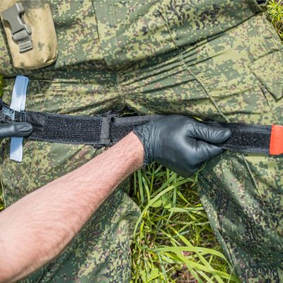 Жгут-турникет кровоостанавливающий Медплант ЖК-01 вид сложения 2 можно наложить самому себе